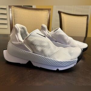 New Nike GO Flyease White Sneakers Shoes Size US 8.5